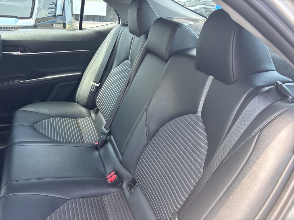2022 Toyota Camry SE photo 26