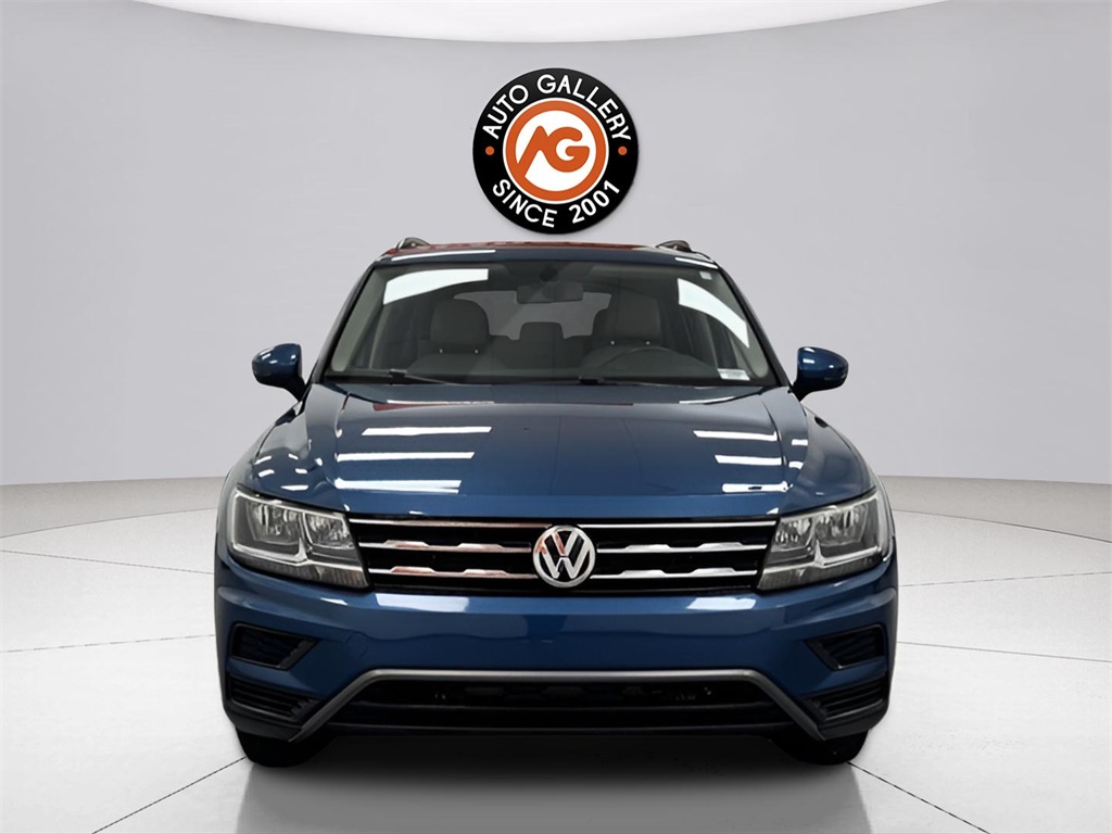 2020 Volkswagen Tiguan SE photo 2