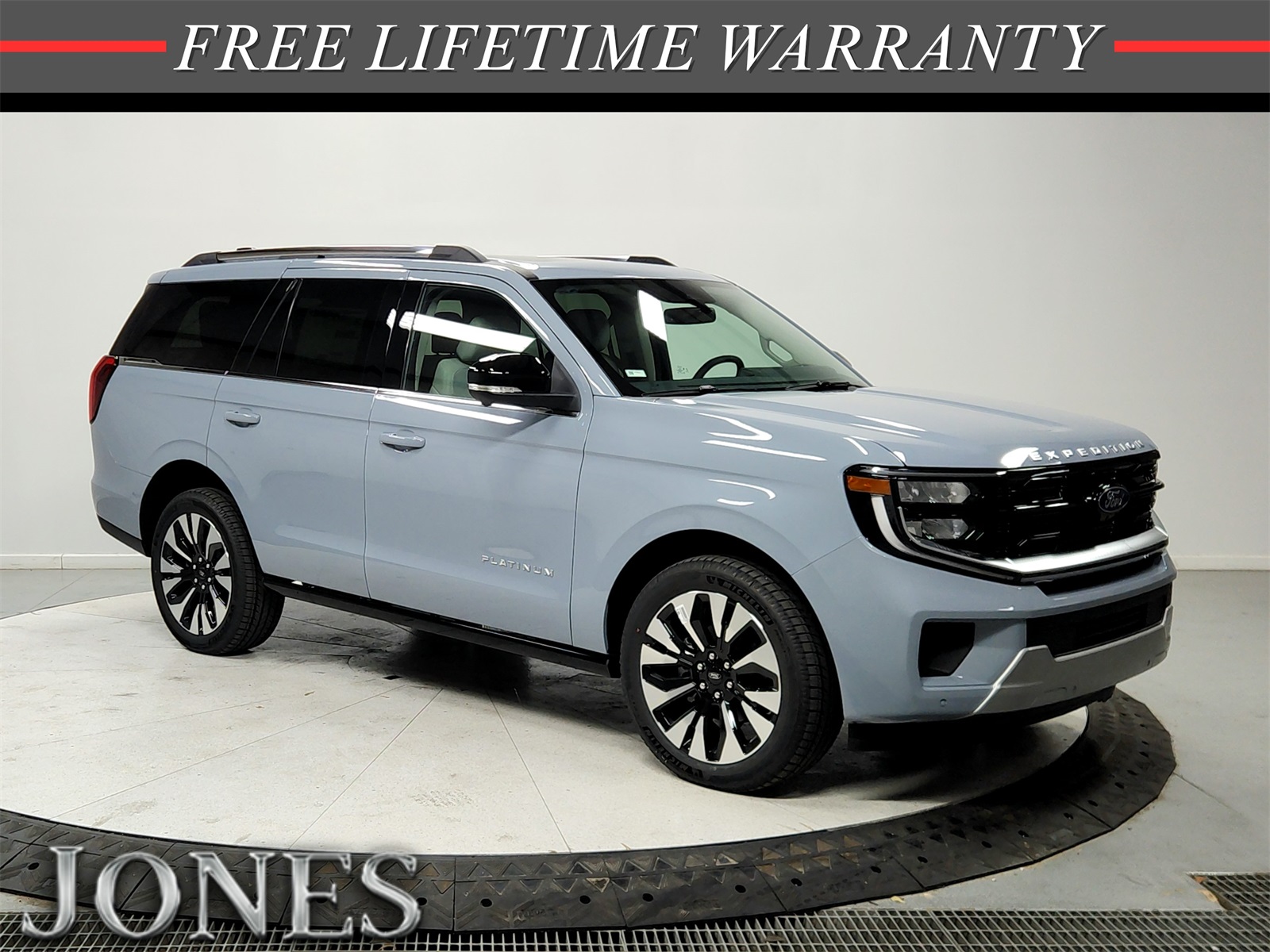 2025 Ford Expedition Platinum's photo