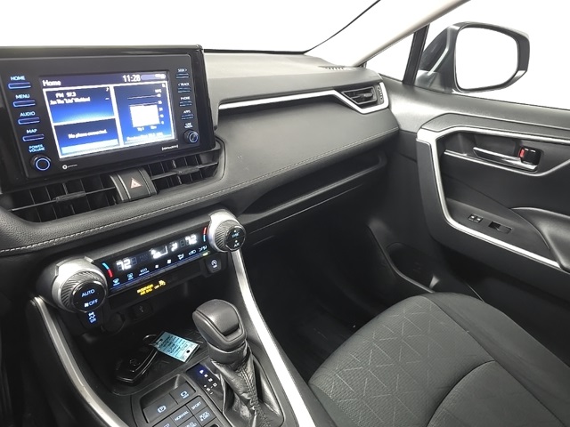 2021 Toyota RAV4 XLE photo 31