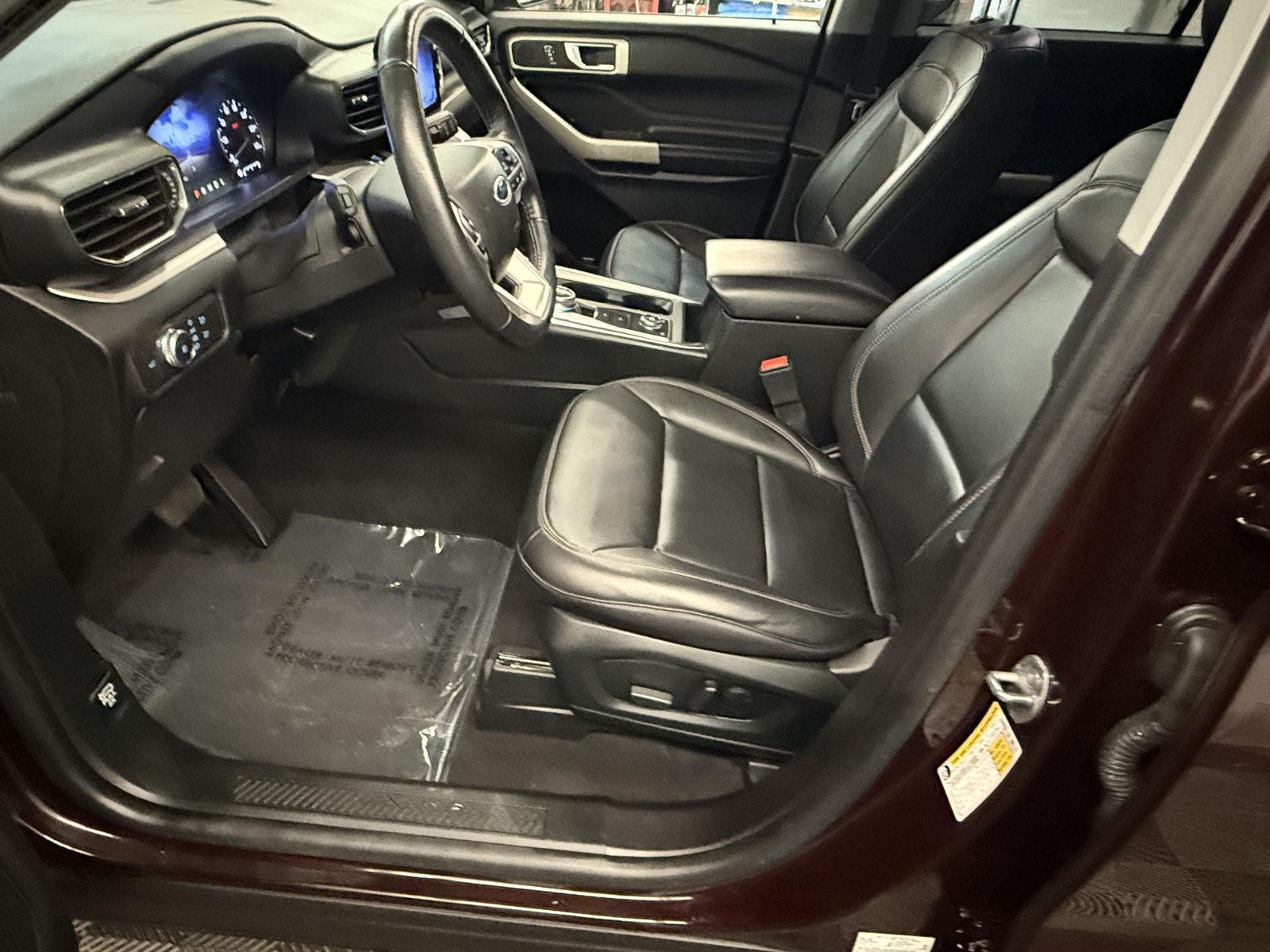2022 Ford Explorer XLT photo 34
