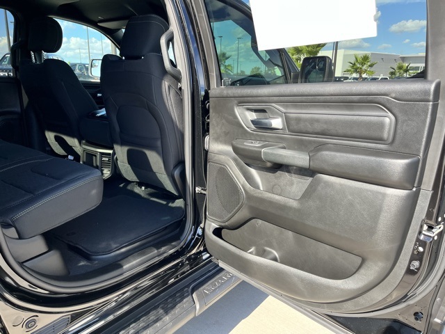 2025 Ram 1500 Tradesman photo 16