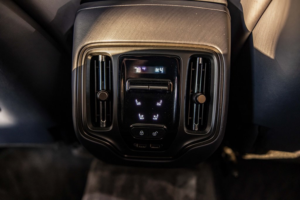 2025 ASTON MARTIN DBX - Image 38