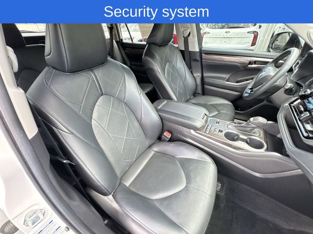 2022 Toyota Highlander Hybrid Platinum photo 23