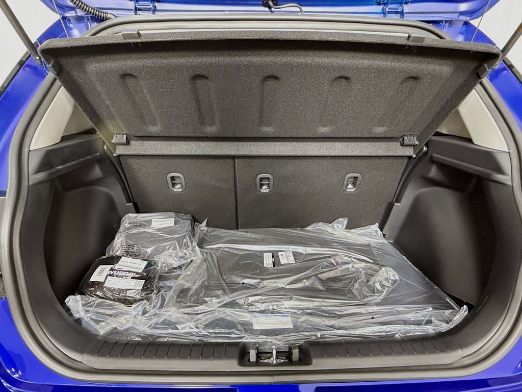 2026 Hyundai Venue SEL photo 25