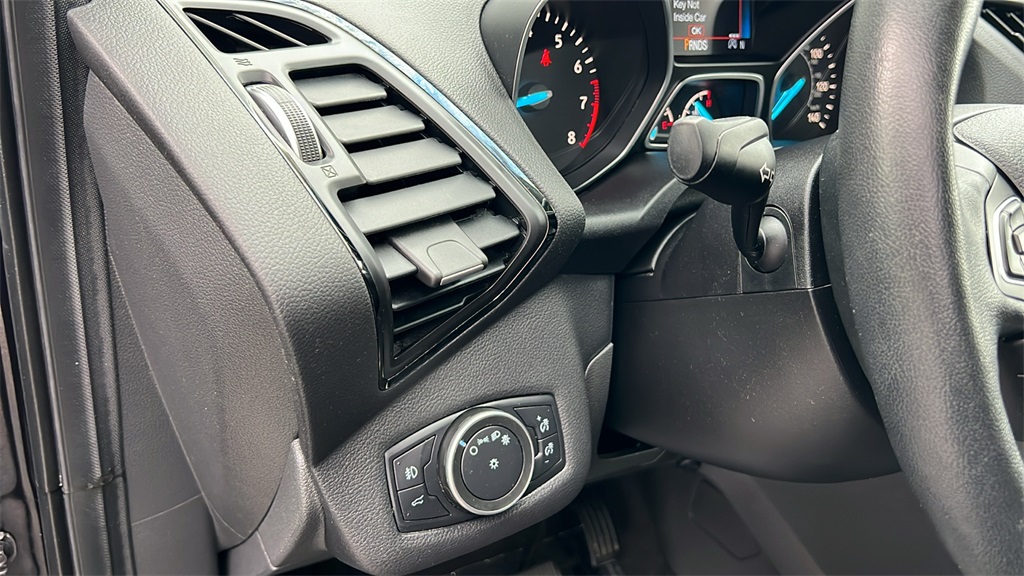 2019 Ford Escape Titanium photo 14