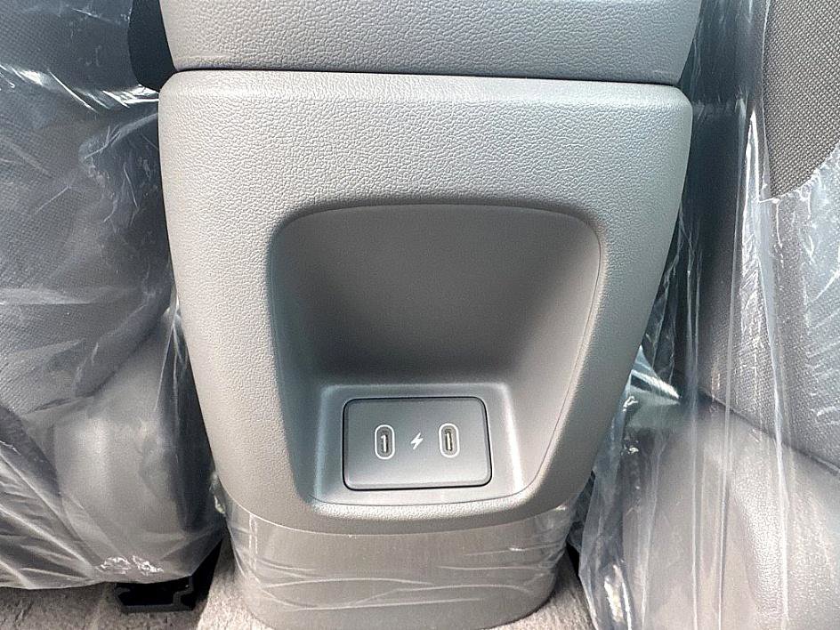 2025 Hyundai Elantra SEL Convenience photo 7