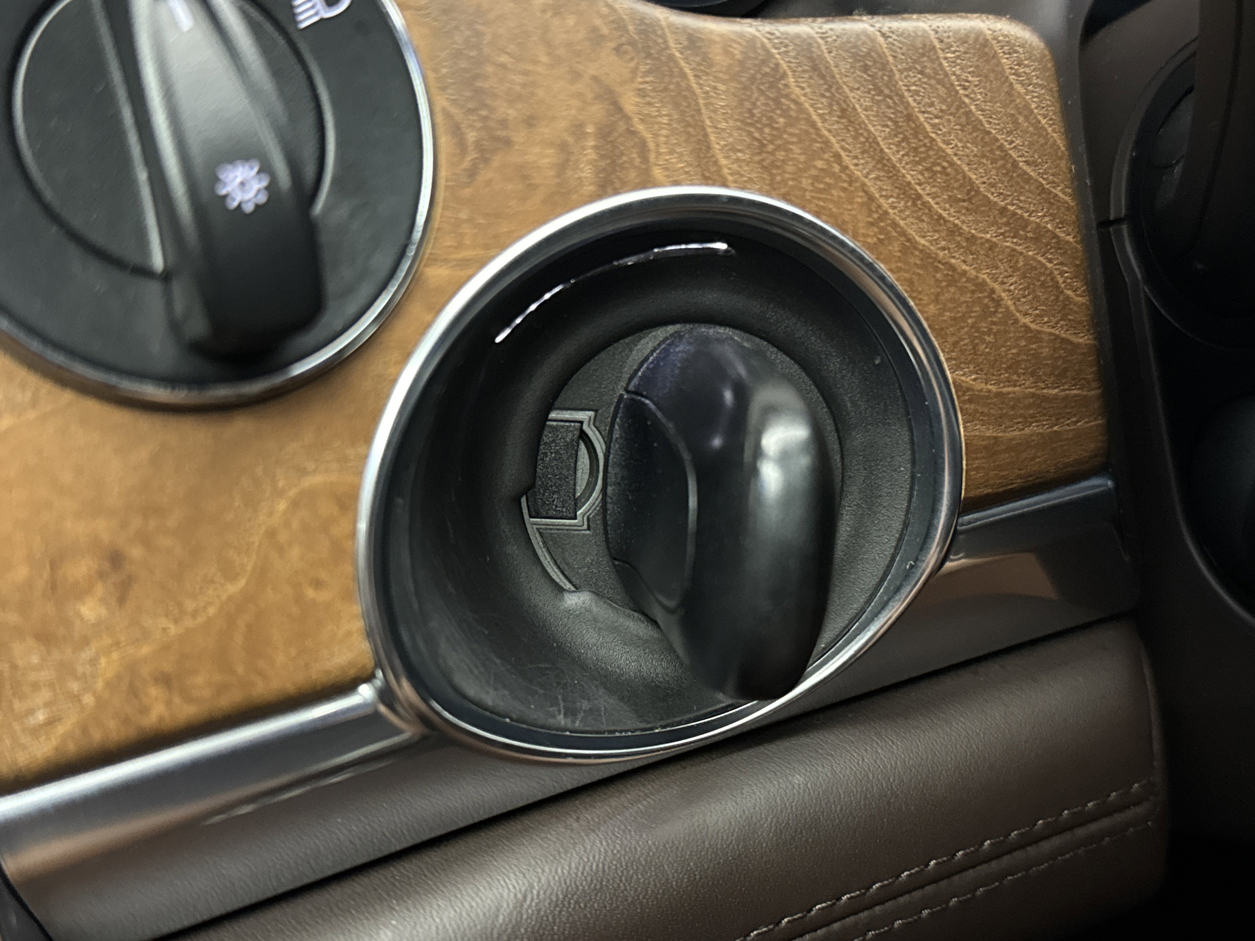 2012 Porsche Panamera 4S photo 2