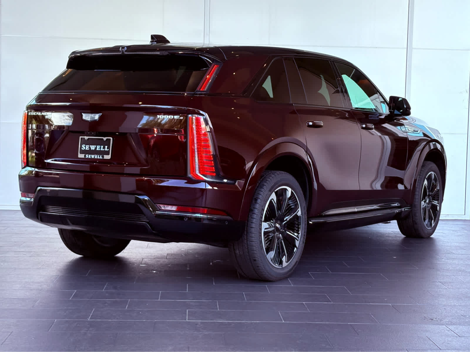 2025 Cadillac Escalade IQ Sport photo 4