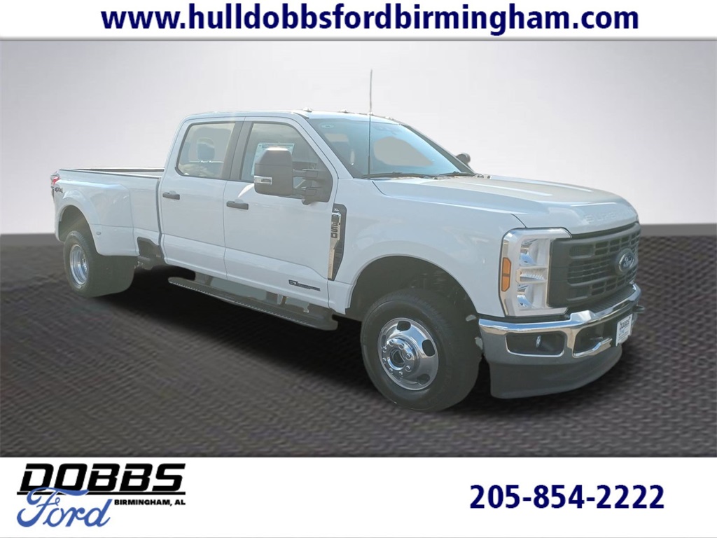 2026 Ford F-350 Super Duty XL's photo