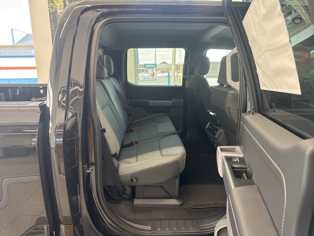 2025 Ford F-150 XLT photo 35