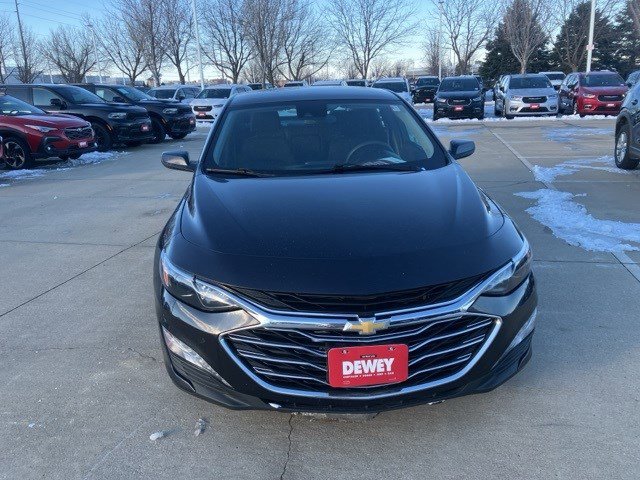 2023 Chevrolet Malibu 1LT photo 2