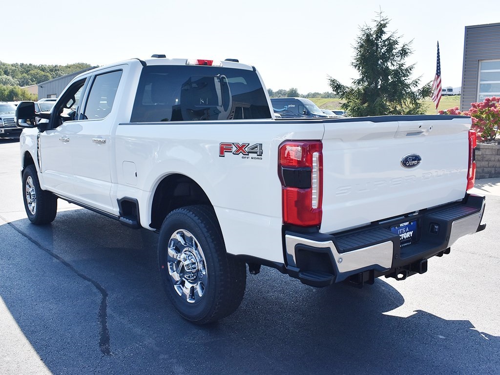 2026 Ford F-350 Lariat photo 2