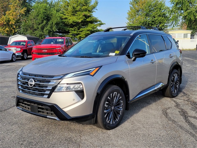 2025 Nissan Rogue Platinum photo 8