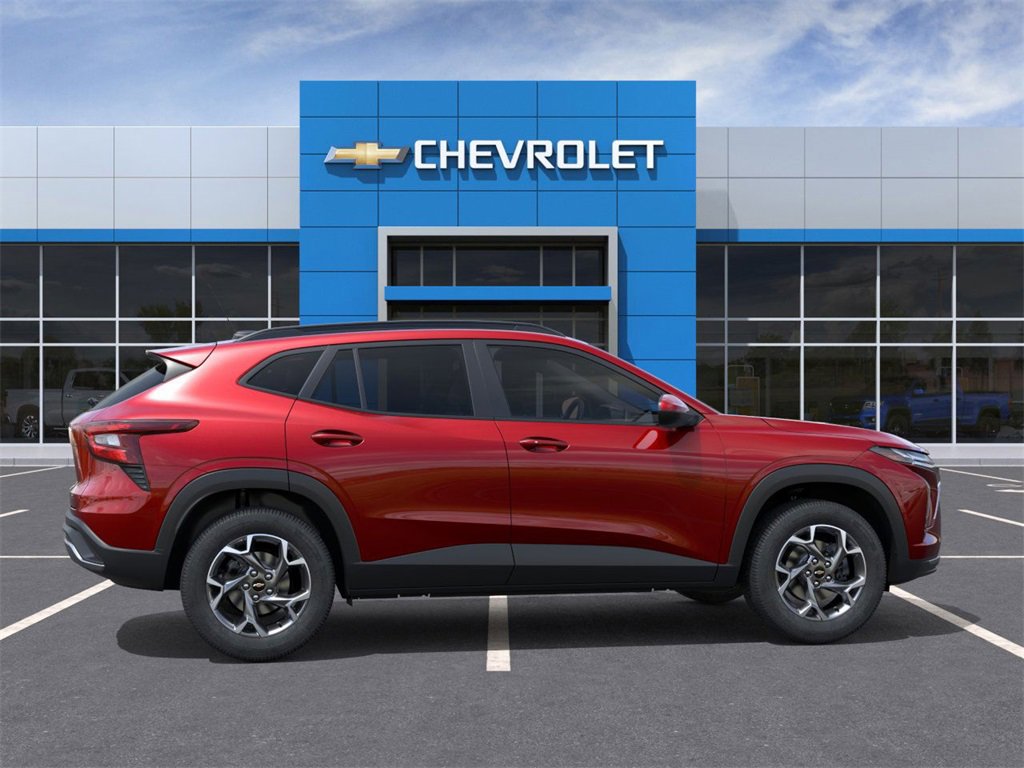 2026 Chevrolet Trax LT photo 4