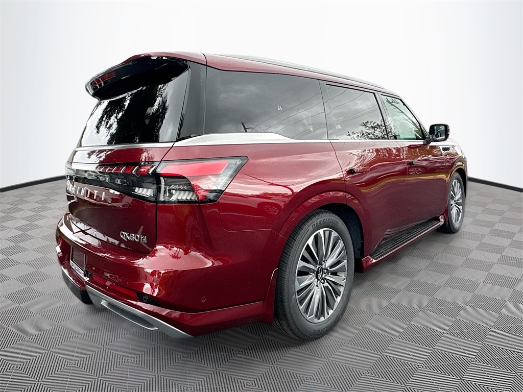 2026 Infiniti QX80 Luxe photo 7