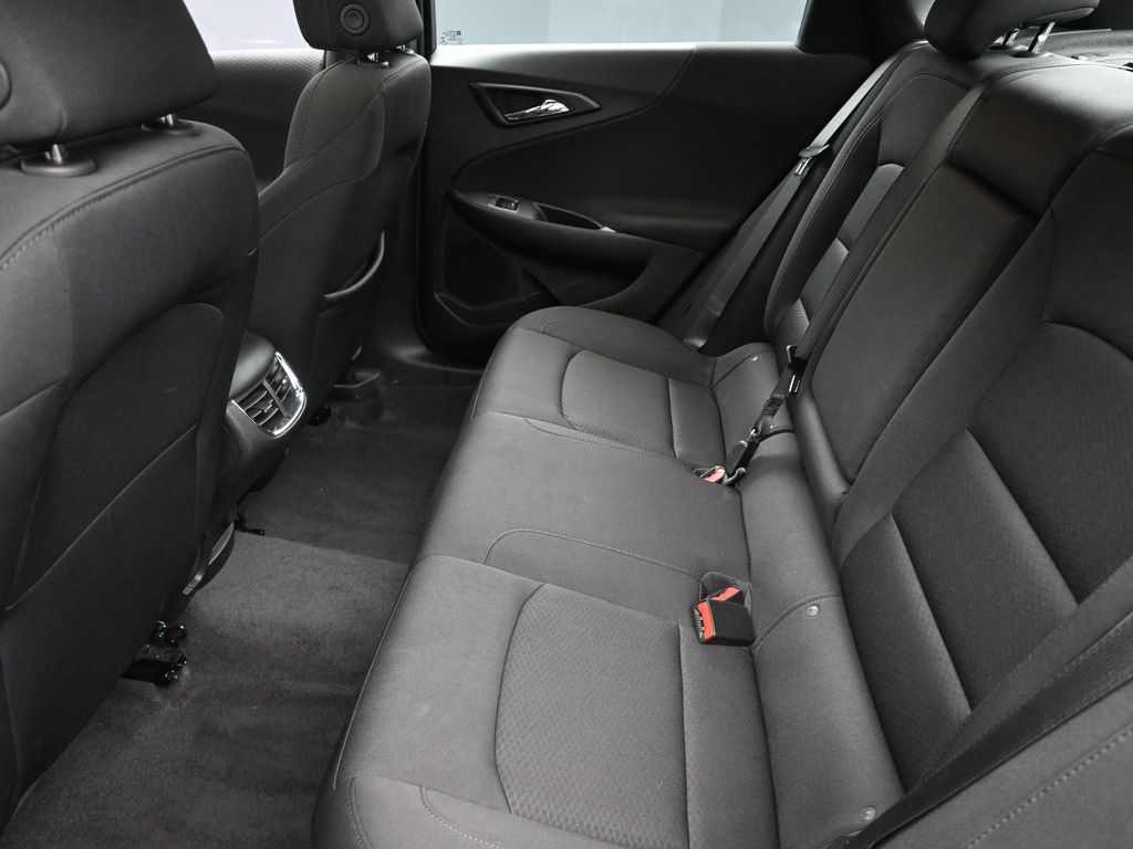 2024 Chevrolet Malibu 1LT photo 8
