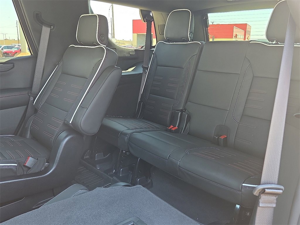 2025 Gmc Yukon AT4 Ultimate photo 9