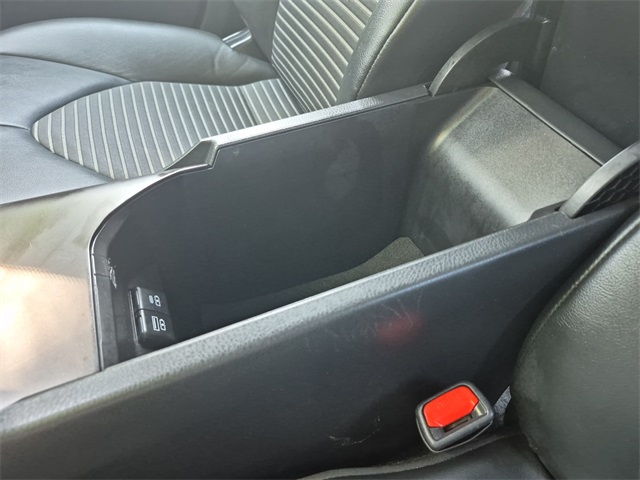 2024 Toyota Camry SE photo 21