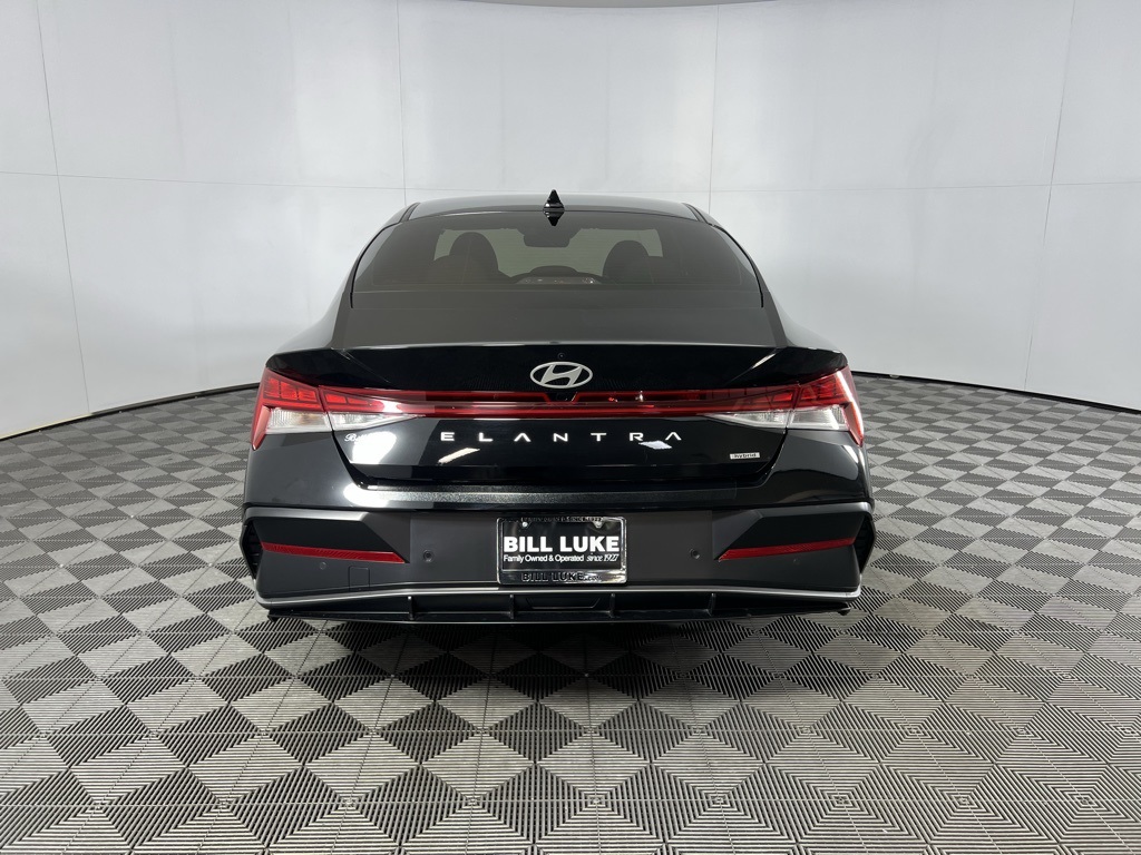 2024 Hyundai Elantra Hybrid Limited photo 4