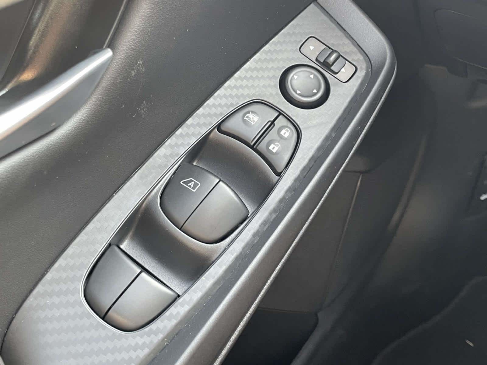 2025 Nissan Sentra SV photo 25