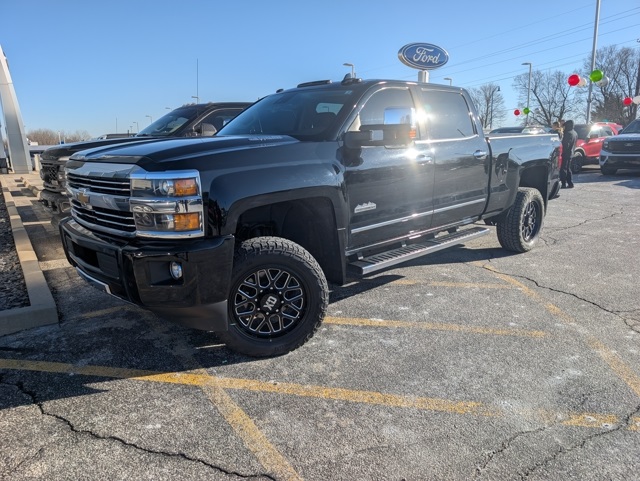 2015 CHEVROLET SILVERADO - Image 1