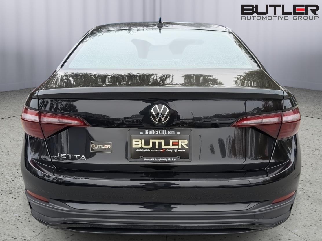 2024 Volkswagen Jetta S photo 3