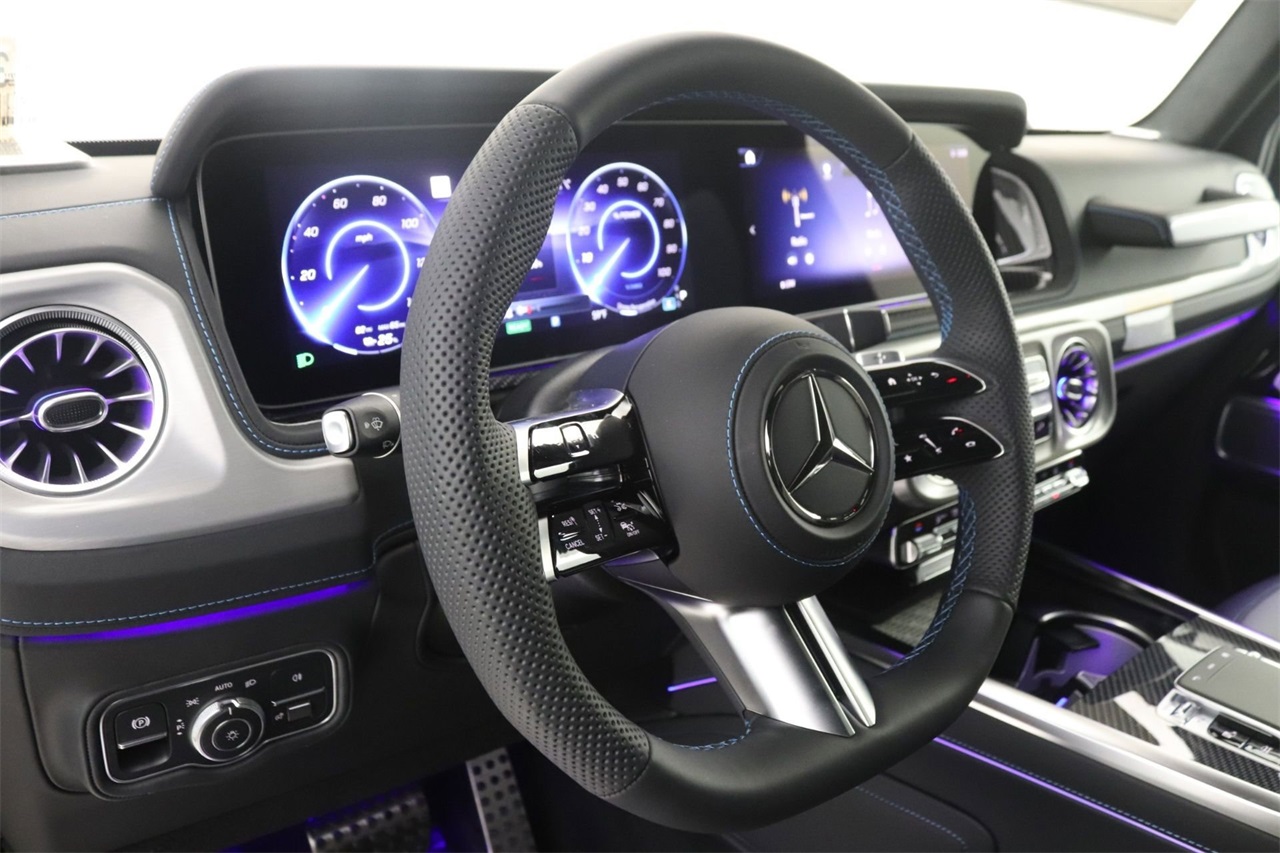 2025 Mercedes Benz G photo 4