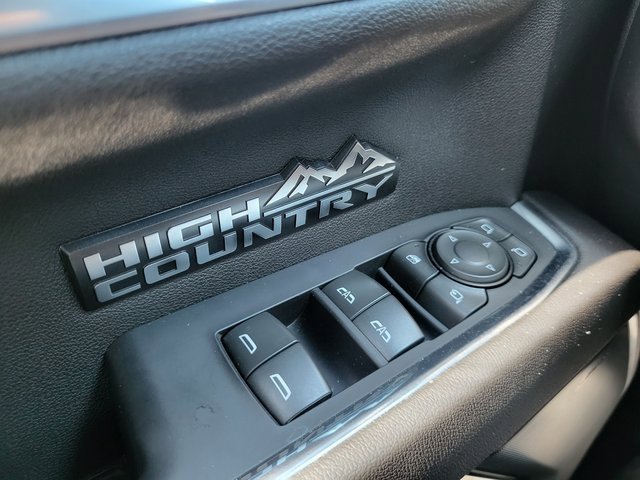 2023 Chevrolet Silverado 1500 High Country photo 15