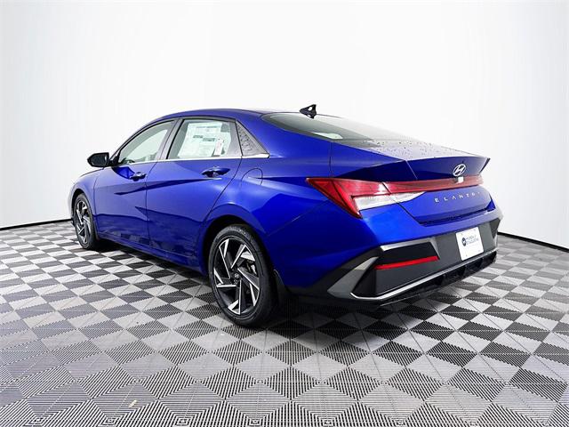 2025 Hyundai Elantra SEL Convenience photo 4