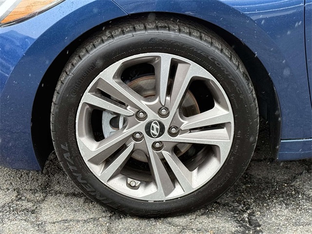 2017 Hyundai Elantra Limited photo 11