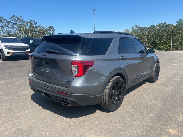 2023 Ford Explorer ST photo 3