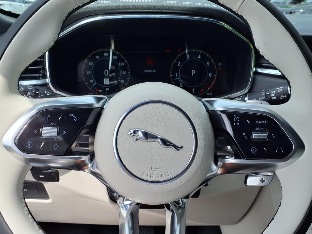 2026 Jaguar F-PACE P250 R-Dynamic S photo 8