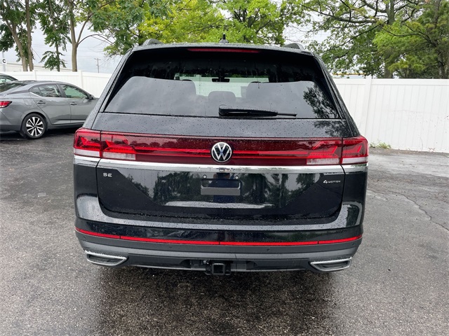 2025 Volkswagen Atlas SE Technology photo 11