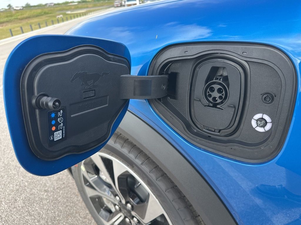2025 Ford Mustang Mach-E Select photo 39