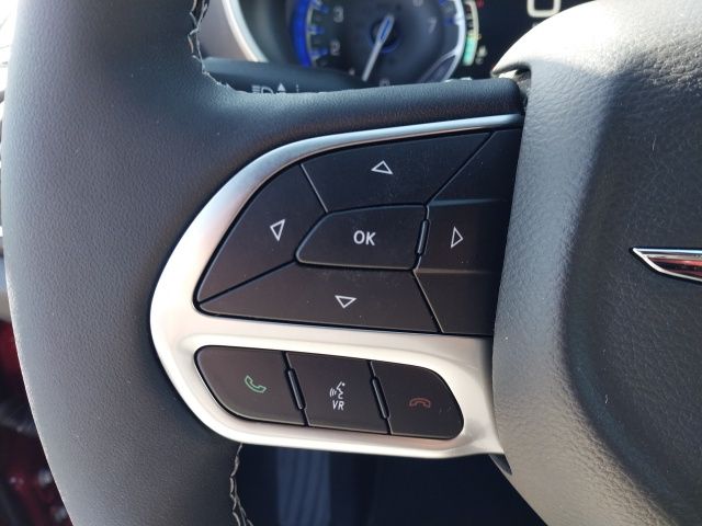 2026 Chrysler Pacifica photo 9