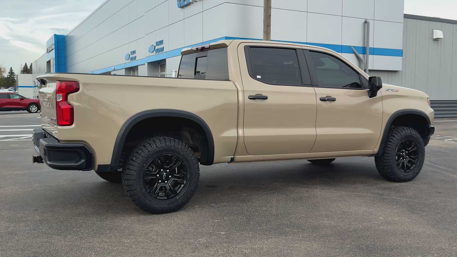 2023 Chevrolet Silverado 1500 ZR2 photo 2