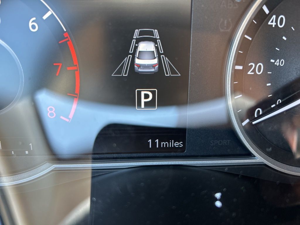 2025 Nissan Versa SV photo 17