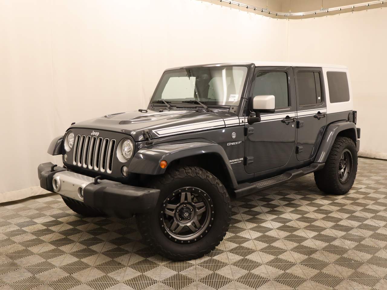 2017 Jeep Wrangler Unlimited Chief's photo
