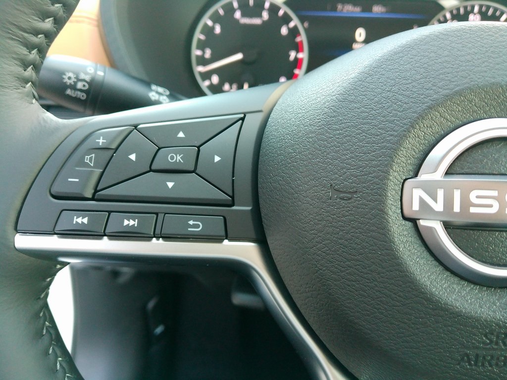 2025 Nissan Sentra SV photo 28