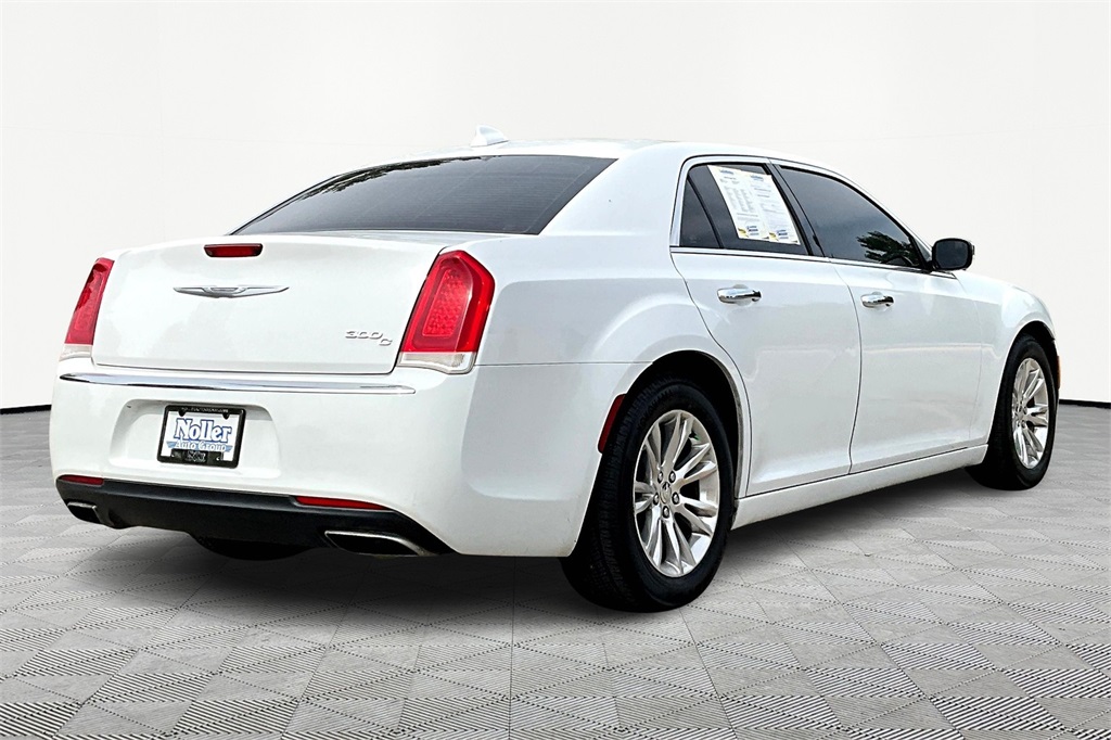 Used 2016 Chrysler 300 C with VIN 2C3CCAEG5GH156366 for sale in Kansas City