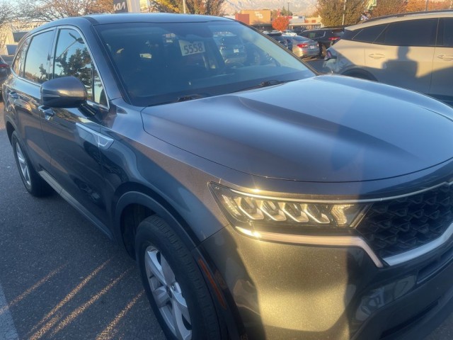 2023 Kia Sorento LX's photo