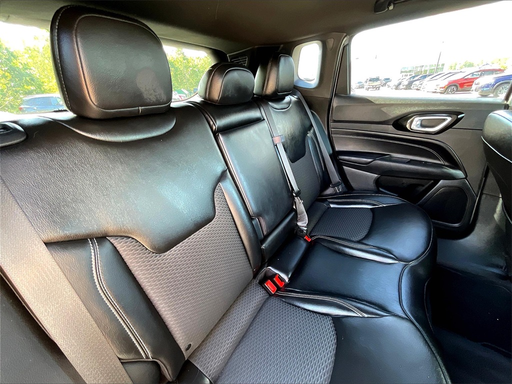 2023 Jeep Compass Altitude photo 15