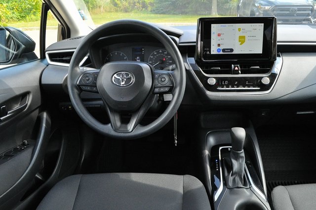 2024 Toyota Corolla LE photo 18