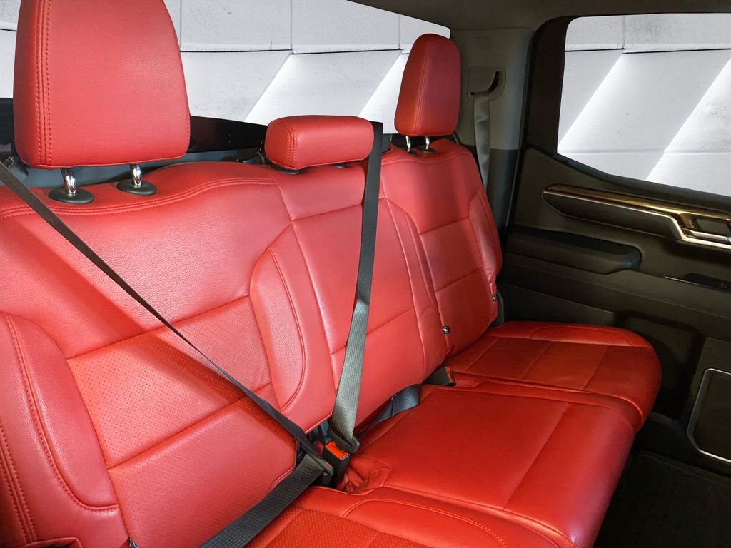 2023 Chevrolet Silverado 1500 RST photo 15