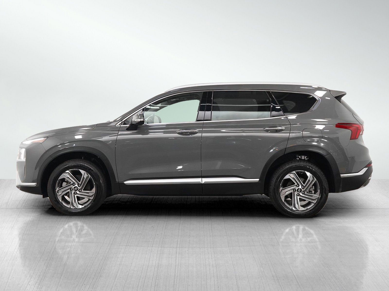 Used 2023 Hyundai Santa Fe SEL with VIN 5NMS3DAJ5PH617063 for sale in Minneapolis, Minnesota