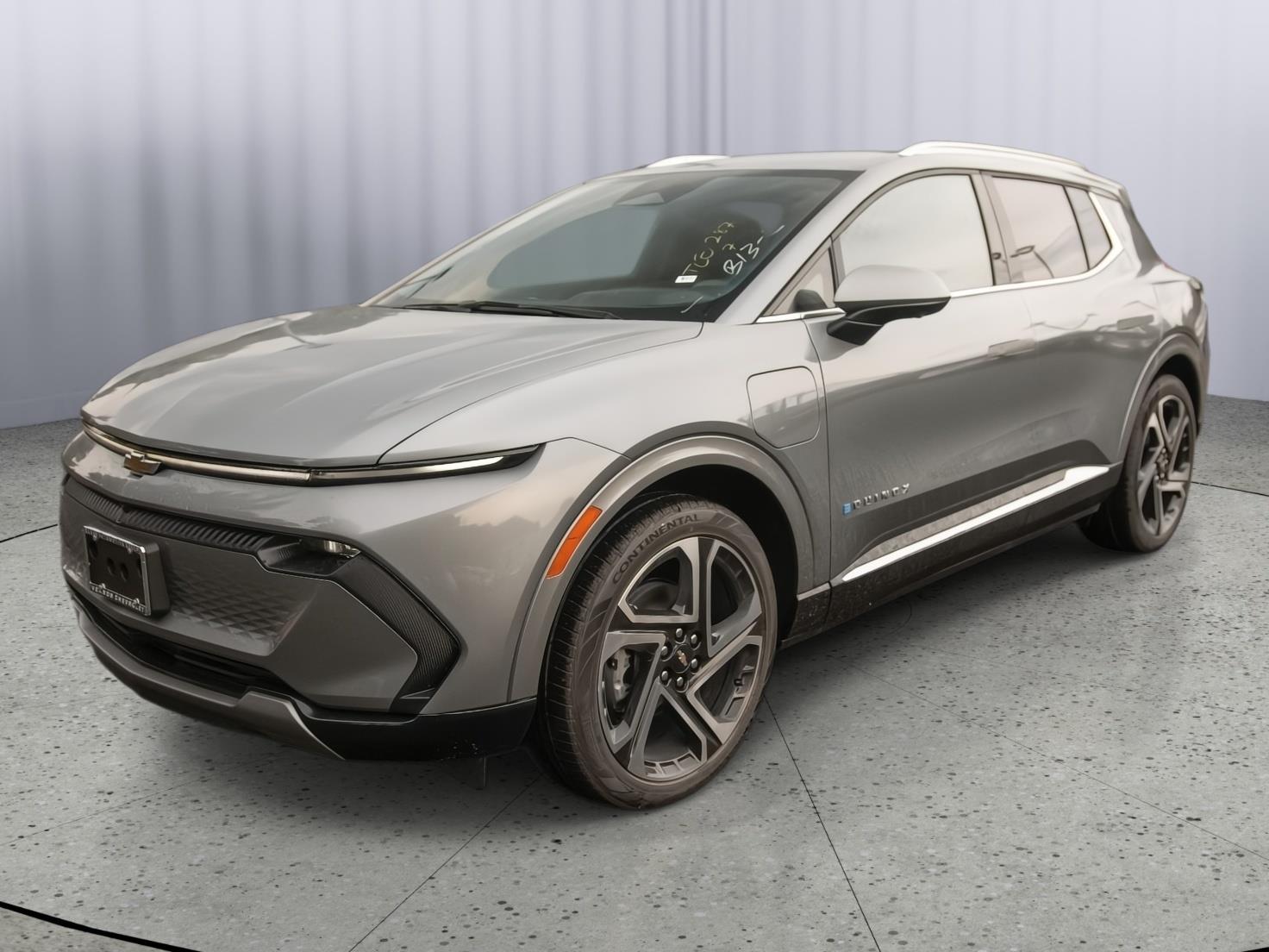 2025 Chevrolet Equinox EV 1LT photo 3