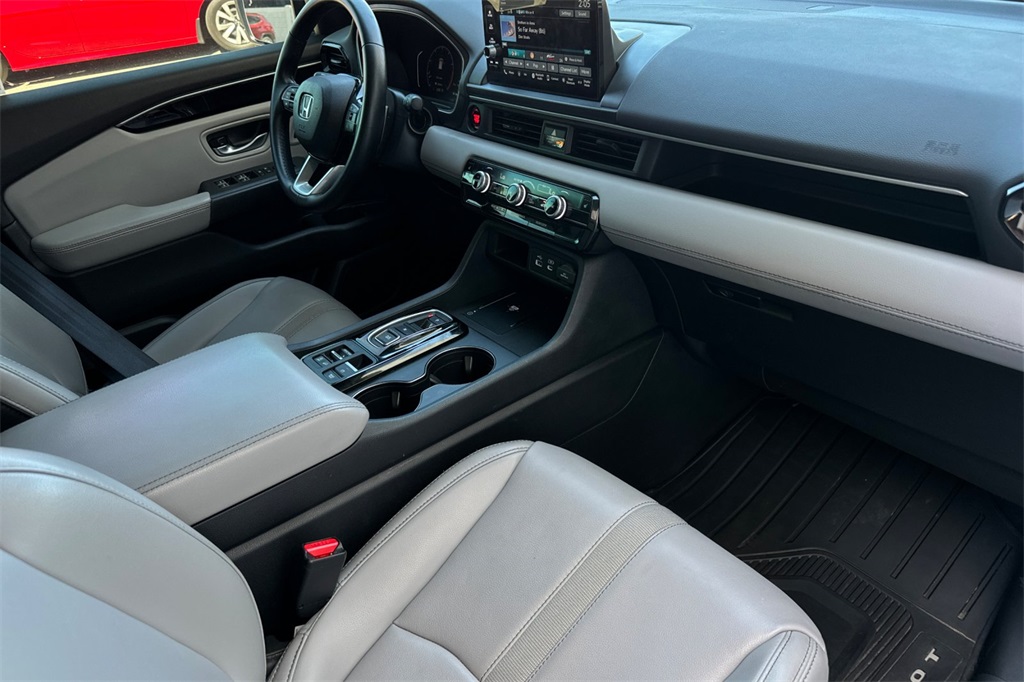 2025 Honda Pilot EX-L photo 16