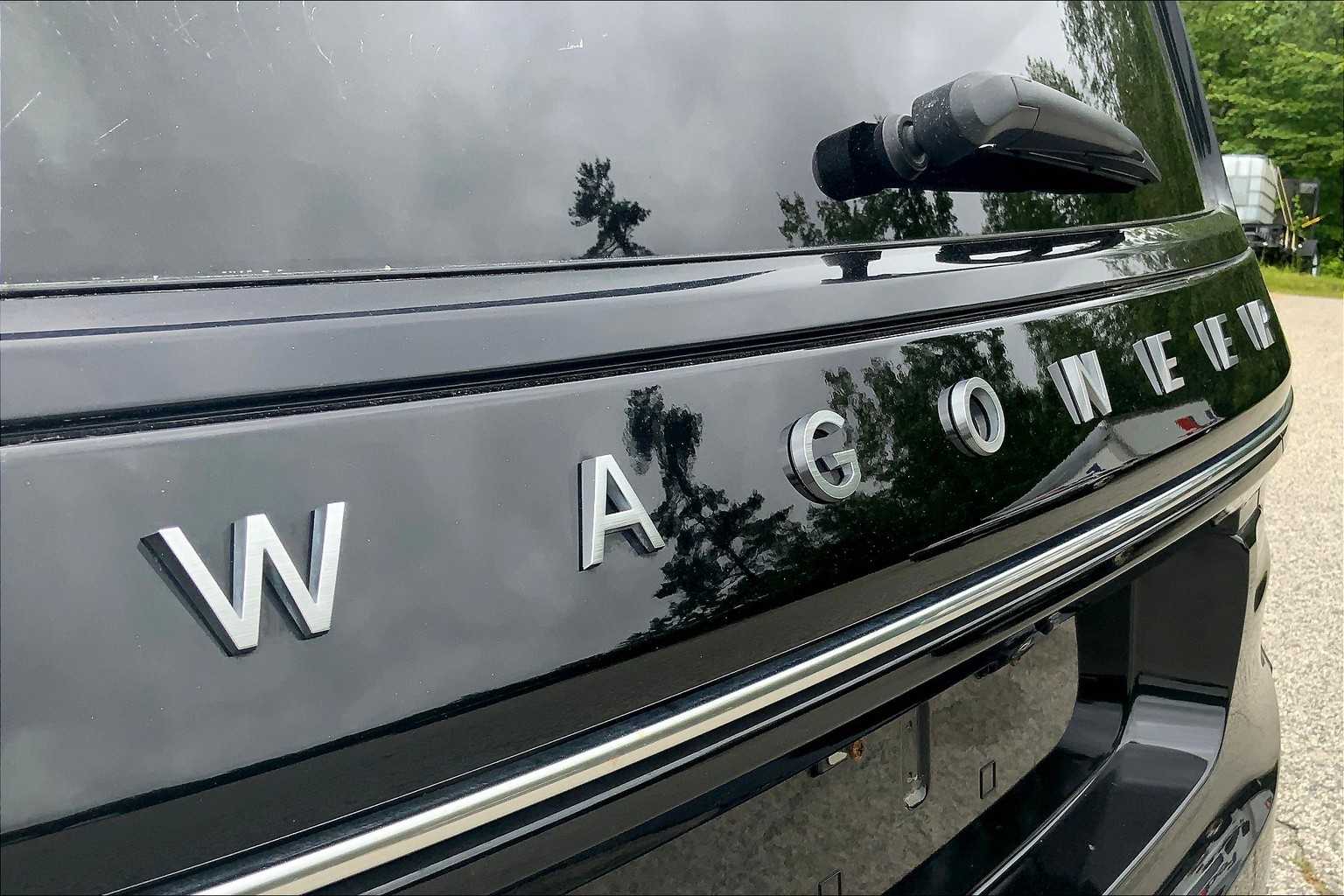 2024 Jeep Wagoneer L Series II photo 30