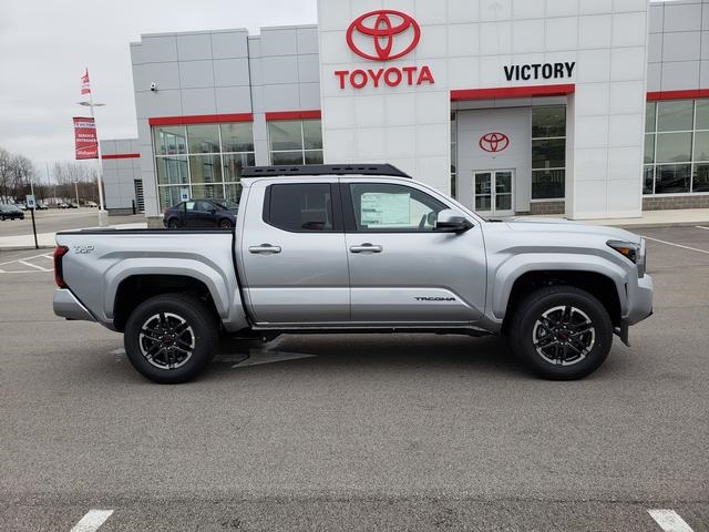 2025 Toyota Tacoma TRD Sport 4x4 Double Cab photo 4